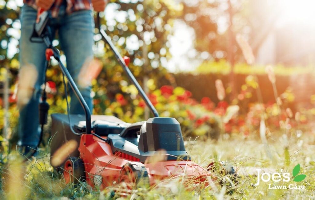 mowing in November - joes guide to November Lawn Care Tasks